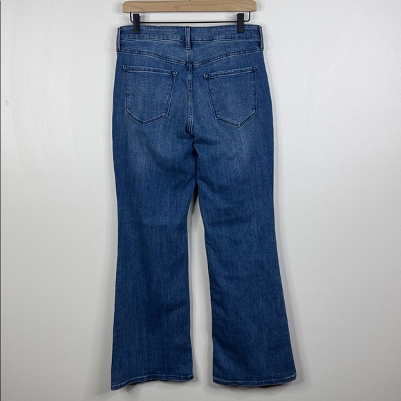 Old Navy Women's Size 10 High Rise Flare Jeans in Classic Blue - Picture 5 of 6